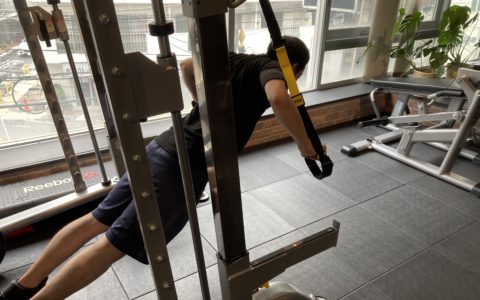 TRXトレーニング